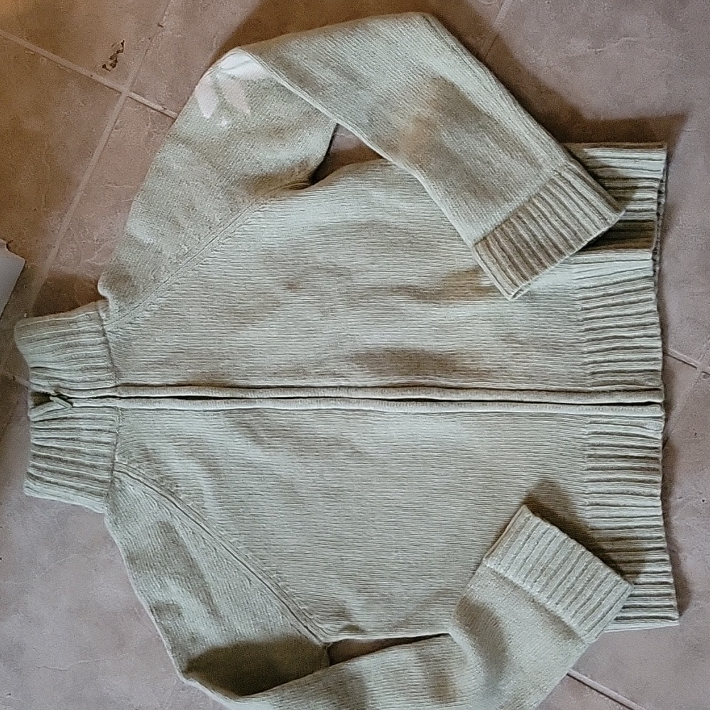 OLD NAVY 100% LAMBWOOL CARDIGAN SIZE L